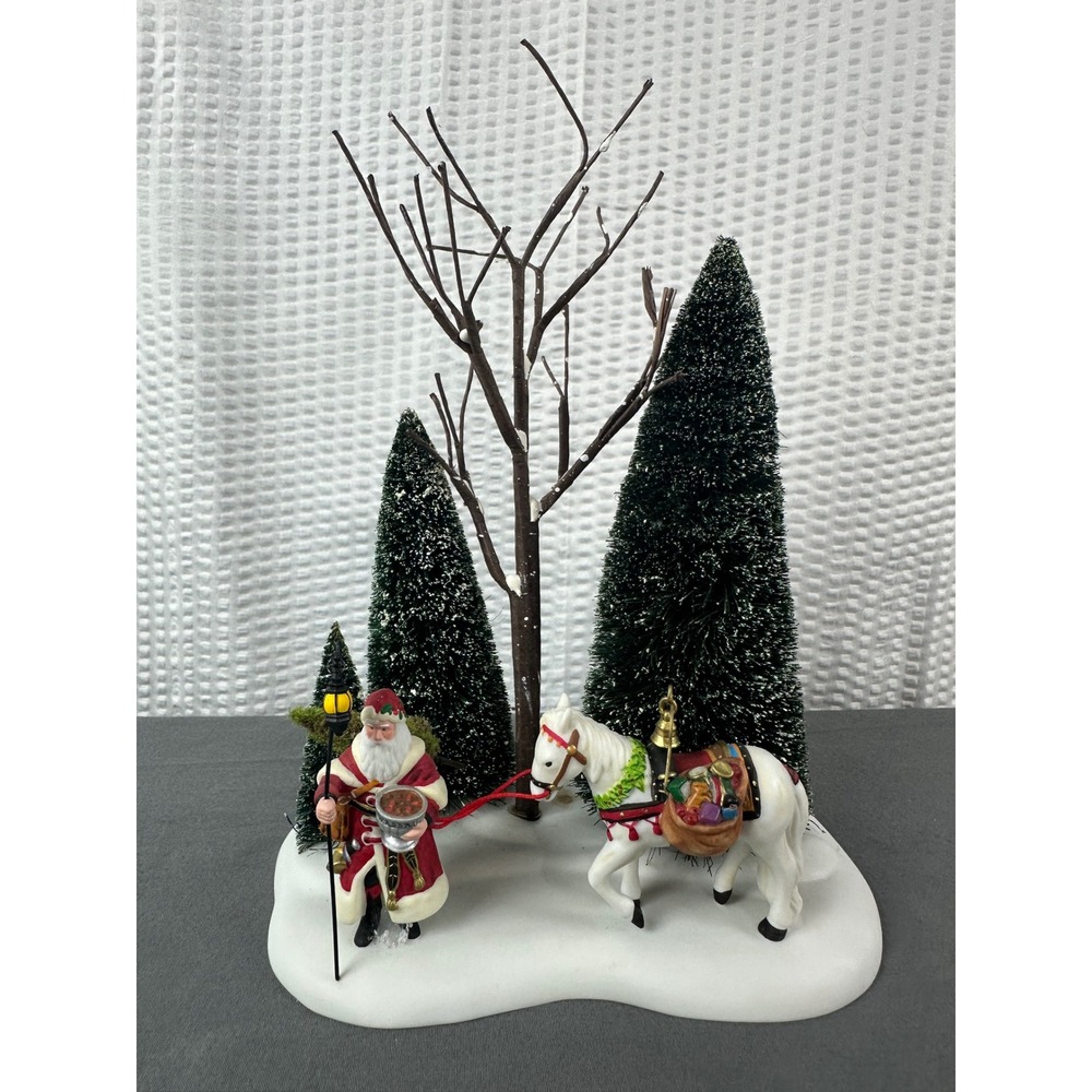 Department 56 Dickens Village Victorian Father Christmas #56.58585 RETIRED - Picture 4 of 10